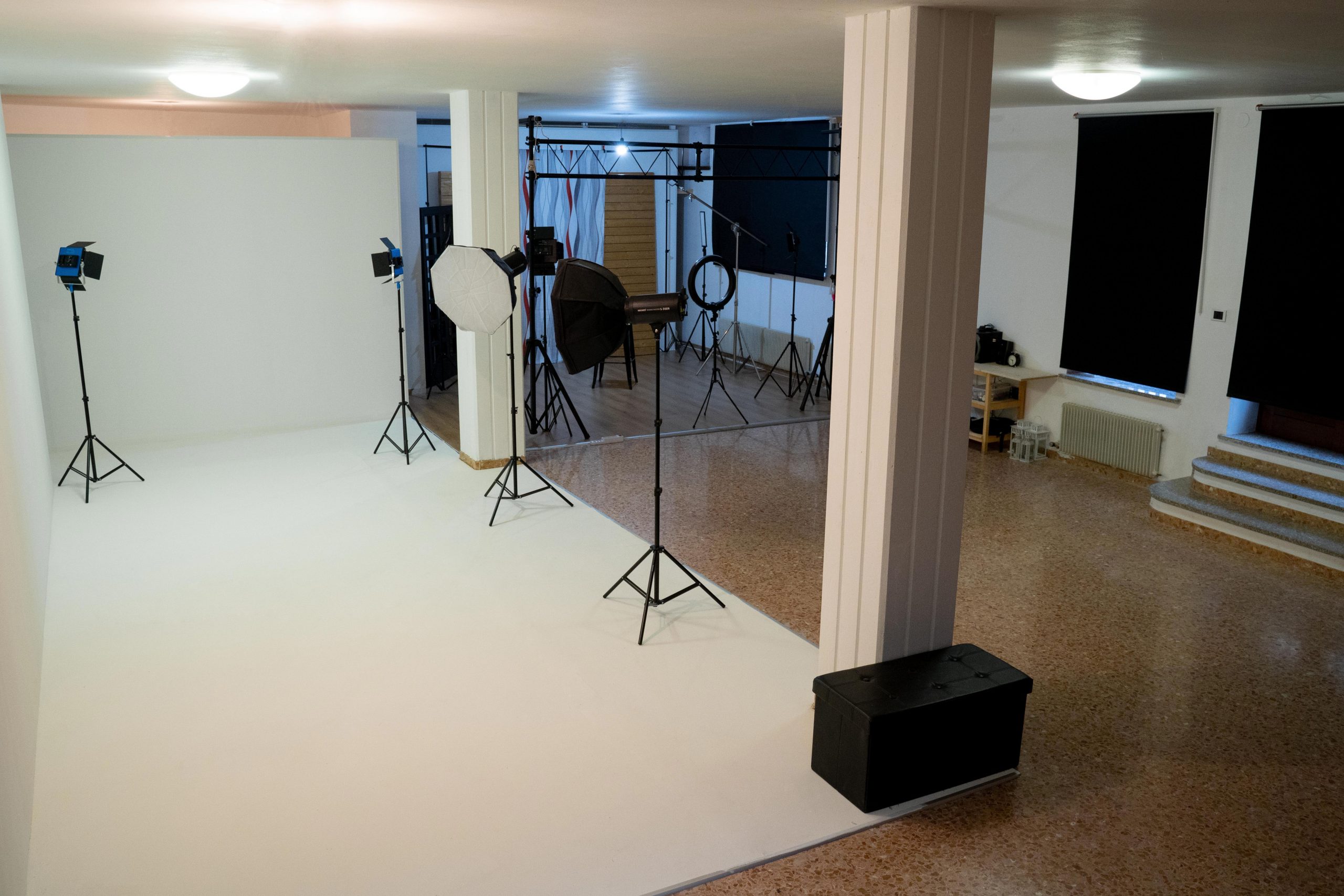 studio set 2